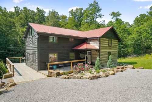 43 Blue Valley Rd Sw, Lancaster, OH, 43130-9768 | Card Image