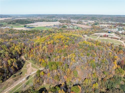 4502 Belden Dr Se, Uhrichsville, OH, 44683-1074 | Card Image