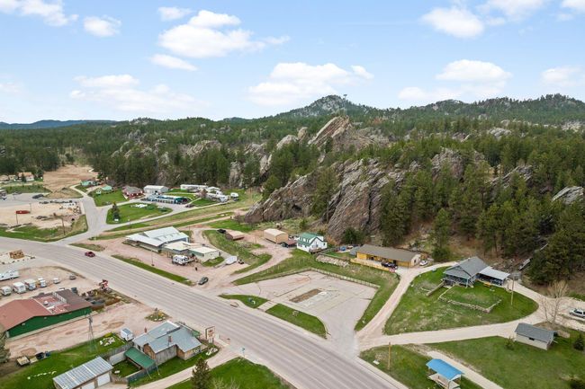 631 W Mount Rushmore Rd, Home with 0 bedrooms, 0 bathrooms and null parking in Custer SD | Image 7