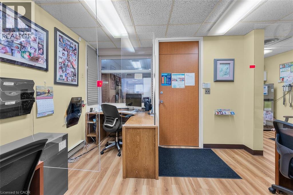 Commercial Sale in Niagara Falls 4