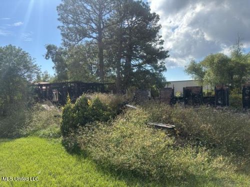 6118 Frederick St, Moss Point, MS, 39563-6408 | Card Image