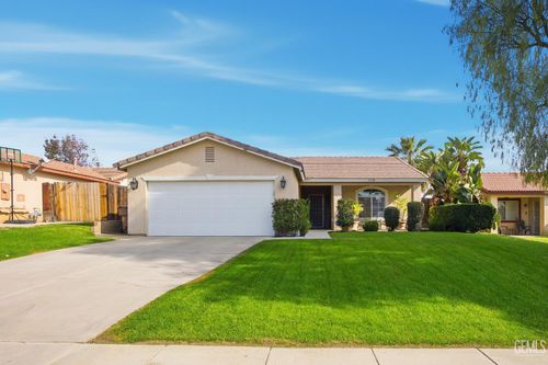 3330 Floral Meadow Drive, Bakersfield, CA, 93308 | Card Image