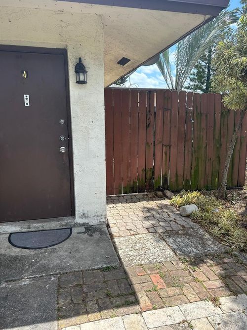 apt-4-156-3109 Nw 2nd Ter, Pompano Beach, FL, 33064-2945 | Card Image
