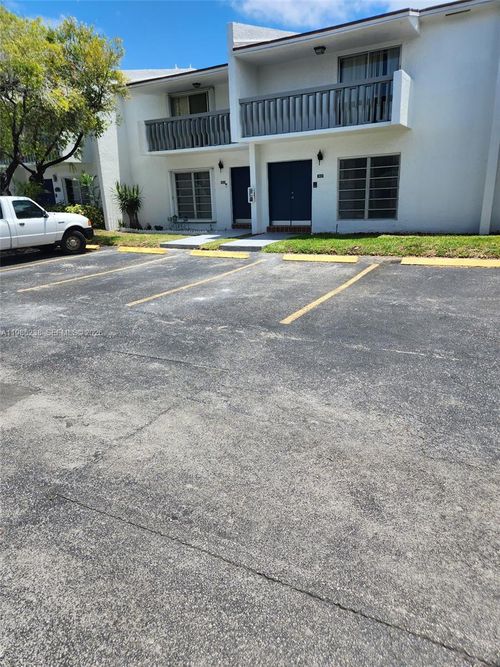 302-9430 Sw 170th St, Palmetto Bay, FL, 33157-4460 | Card Image