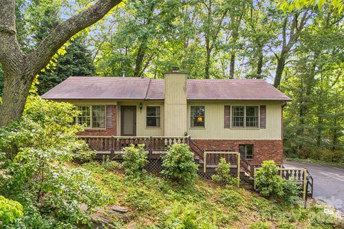 636 Goldview Dr, Hendersonville, NC, 28791-8619 | Card Image