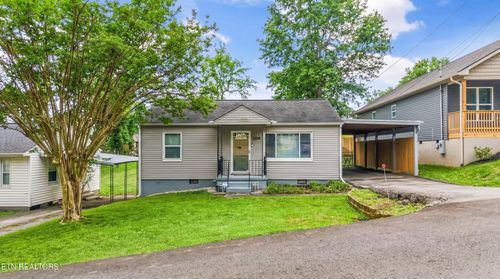2208 Chester St, Knoxville, TN, 37915-2214 | Card Image
