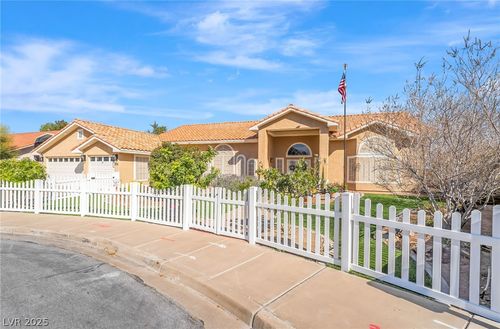 396 E Country Club Dr, Henderson, NV, 89015-8133 | Card Image