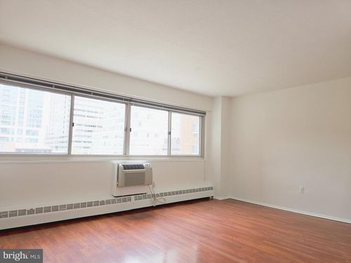 423-2101 Chestnut St, PHILADELPHIA, PA, 19103-3118 | Card Image