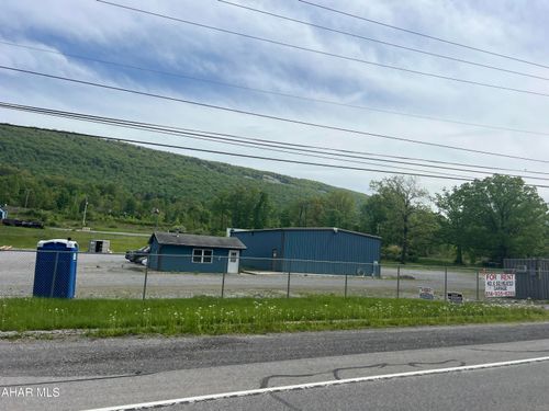 3773 E Pleasant Valley Blvd, Altoona, PA, 16601-8944 | Card Image