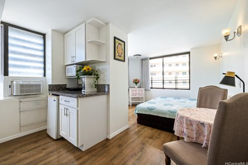 apt-1003-444 Niu St, Honolulu, HI, 96815-1859 | Card Image