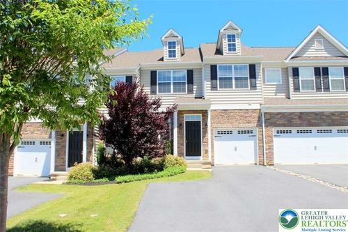 183 Redclover Ln, ALLENTOWN, PA, 18104-9271 | Card Image