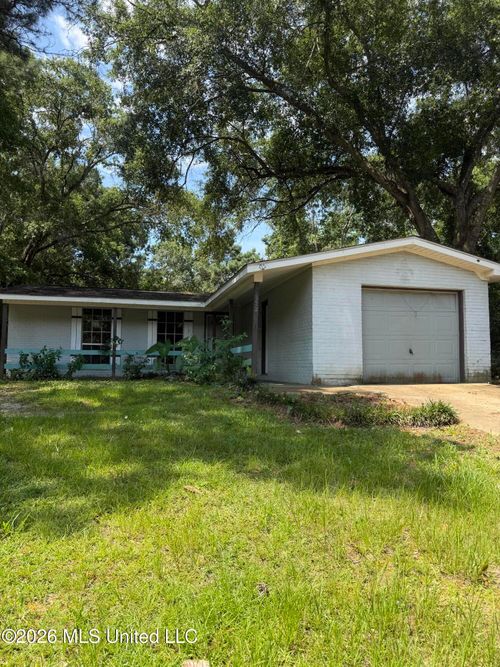 1929 Carol Dr, Gautier, MS, 39553-6605 | Card Image