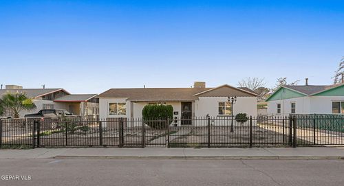 8332 Courtland Dr, El Paso, TX, 79907-2408 | Card Image