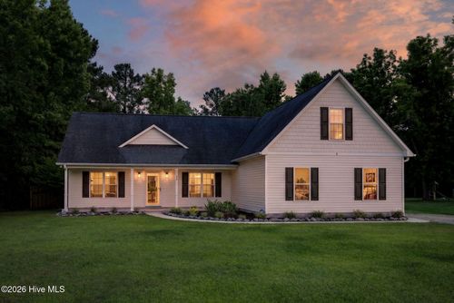 89 Over Street, Burgaw, NC, 28425 | Card Image