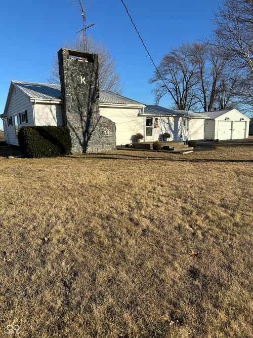 301 S Cobb St, Pine Village, IN, 47975-7501 | Card Image