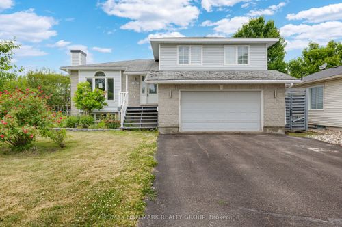 148 Charles St, Arnprior, ON, K7S1A7 | Card Image