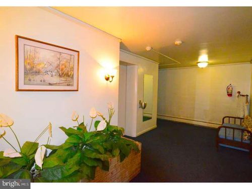 apt-104-412 N Wayne Ave, WAYNE, PA, 19087-3242 | Card Image