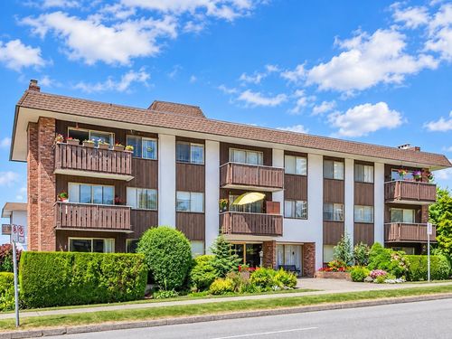 202-1345 Chesterfield Ave, North Vancouver, BC, V7M2N1 | Card Image