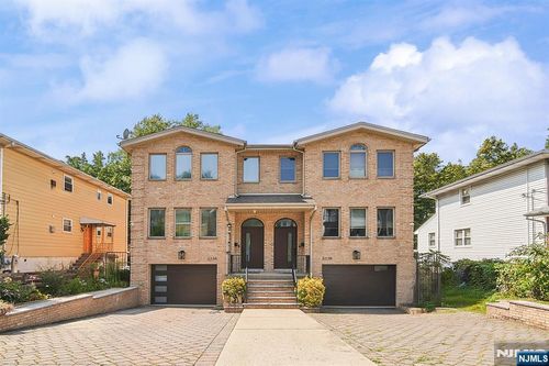 333 Highland Ave, Palisades Park, NJ, 07650-1335 | Card Image