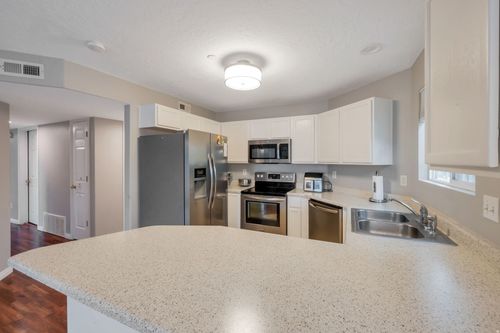 c-5-1476 W Brunello Dr, Bluffdale, UT, 84065-3851 | Card Image