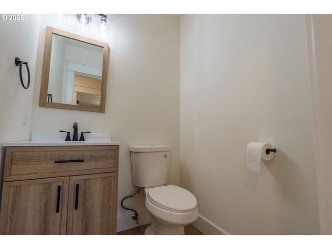 535 E St, House other with 4 bedrooms, 3 bathrooms and 1 parking in Independence OR | Image 18