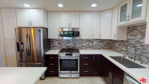 307-4520 Natick Ave, Sherman Oaks, CA, 91403-2707 | Card Image