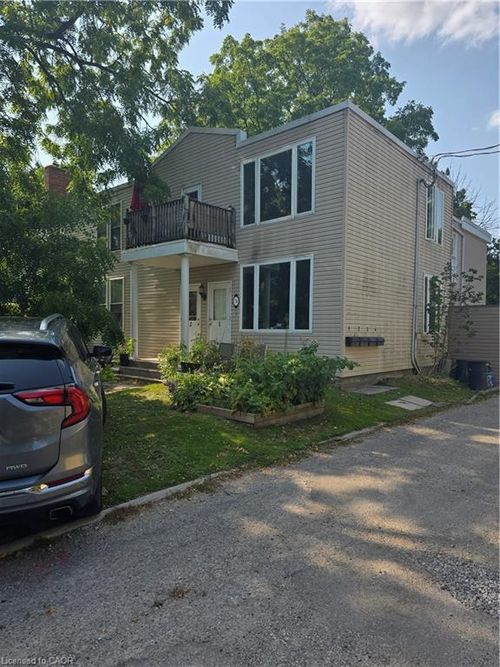 74 William St W, Waterloo, ON, N2L1J7 | Card Image