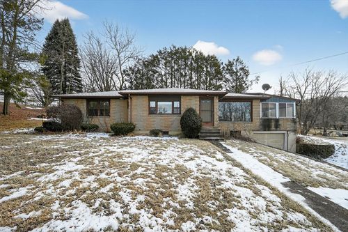 567 Dennison Dr, Southbridge, MA, 01550-2119 | Card Image