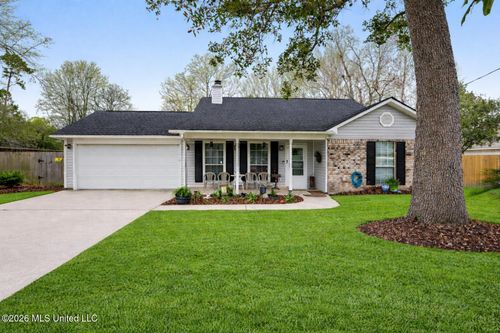 9208 Seahorse Ave, Ocean Springs, MS, 39564-9656 | Card Image