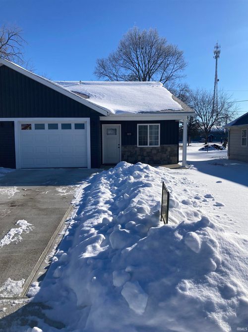 922 N 11th St, Decatur, IN, 46733-1112 | Card Image