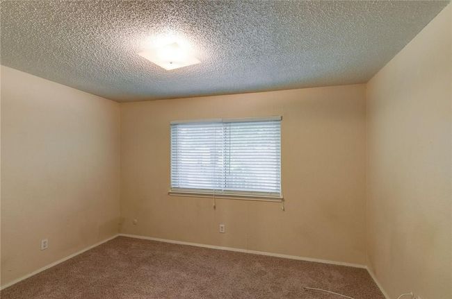 411 S Dooley St, Condo with 10 bedrooms, 5 bathrooms and 8 parking in Grapevine TX | Image 38