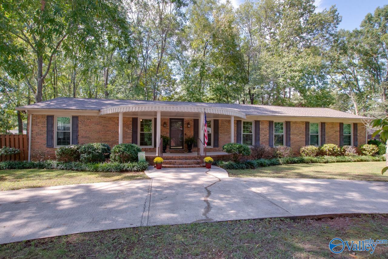 Statton Dr, Huntsville, AL 35802