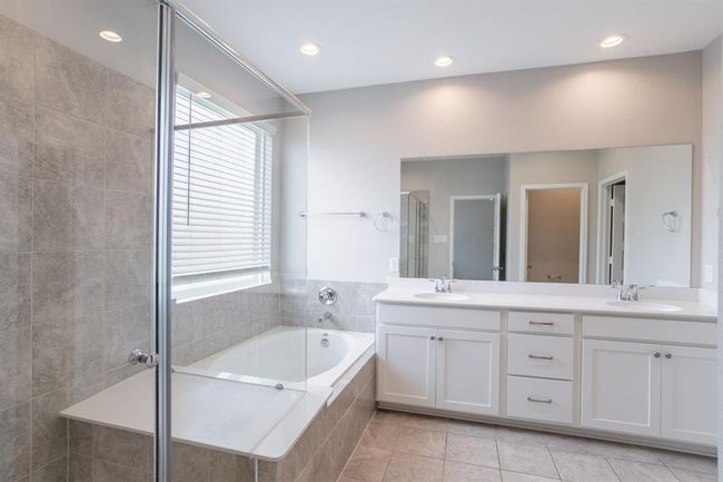 9917 Brickhouse Dr, House other with 3 bedrooms, 3 bathrooms and 2 parking in Houston TX | Image 23