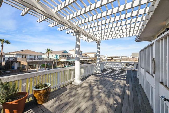 1330 Coral Way, House other with 4 bedrooms, 5 bathrooms and 3 parking in Tiki Island TX | Image 40