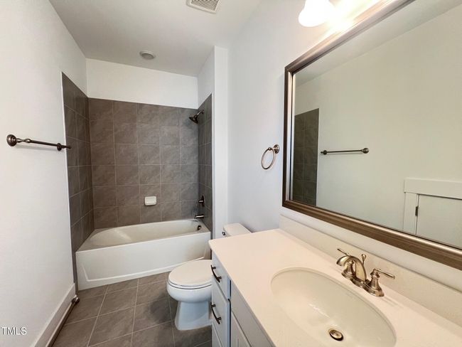 hall bath | Image 12