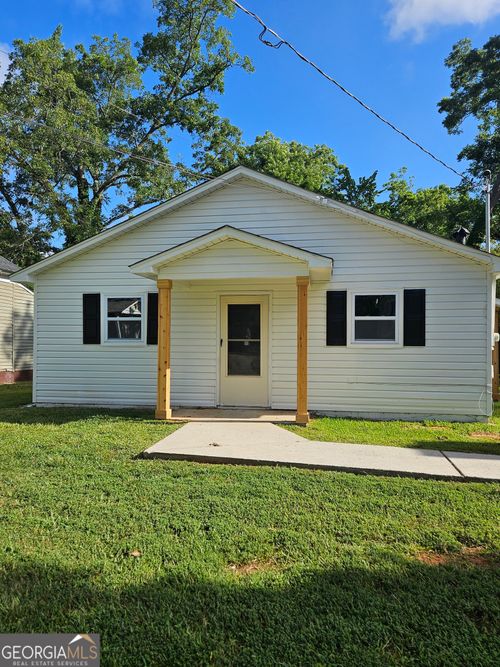 325 W Quilly St, Griffin, GA, 30223-2932 | Card Image