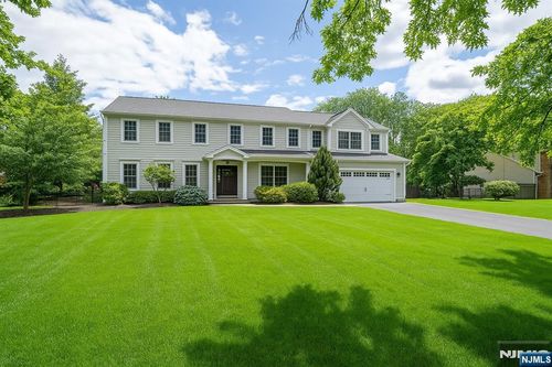 285 Dunham Pl, Glen Rock, NJ, 07452-1229 | Card Image