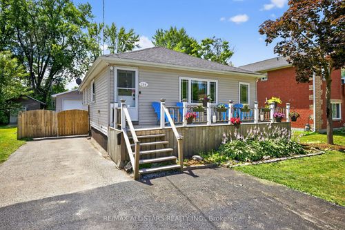 199 Garden Ave, Keswick, ON, L4P2L3 | Card Image