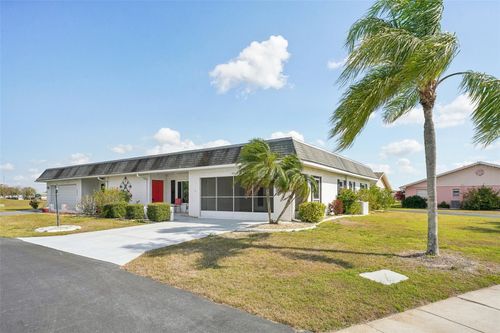 334 Club Manor Dr, SUN CITY CENTER, FL, 33573-5847 | Card Image