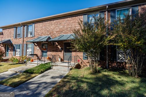 5678 Kingsport Dr, Sandy Springs, GA, 30342-4631 | Card Image