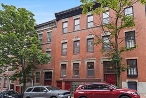 apt-1-26 Irving St, Boston, MA, 02114-3838 | Card Image