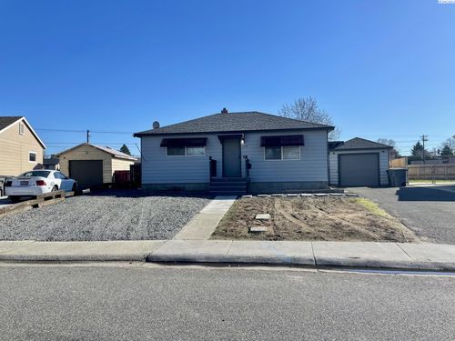 1908 Everest Ave, Richland, WA, 99354-2228 | Card Image