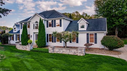 71 Steeplechase Ln, Munroe Falls, OH, 44262-1746 | Card Image