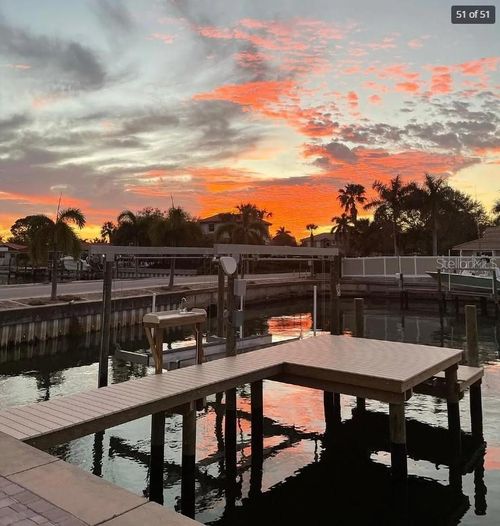 2001 Hawaii Ave Ne, ST PETERSBURG, FL, 33703-3419 | Card Image