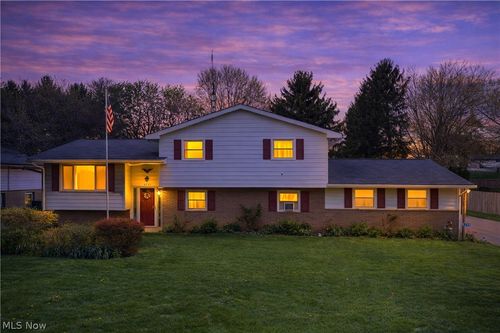 5235 Nave St Sw, Canton, OH, 44706-2213 | Card Image
