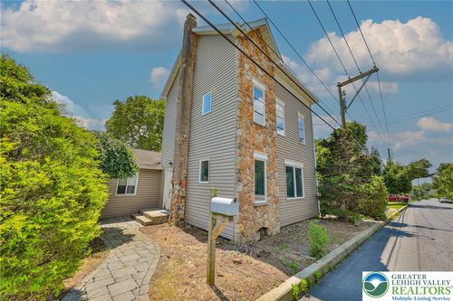 5758 Lower Macungie Rd, Macungie, PA, 18062-9026 | Card Image