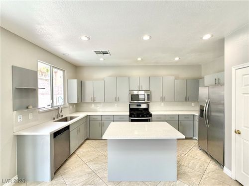 4535 Sparwood Dr, Las Vegas, NV, 89147-8211 | Card Image