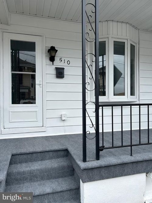 510 W Race St, POTTSVILLE, PA, 17901-2420 | Card Image