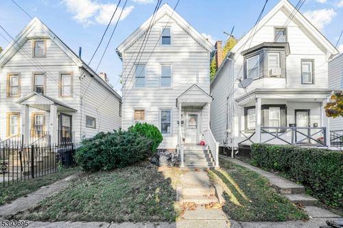 41 Liberty St, West Orange, NJ, 07052-5501 | Card Image