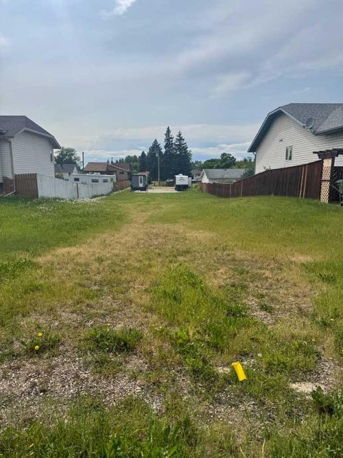 3914 45a Street, Ponoka, AB, T4J1B6 | Card Image